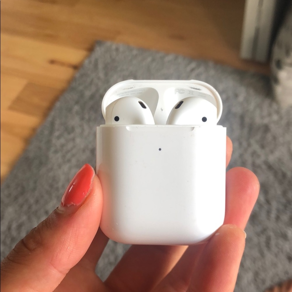 Lightly used AirPods